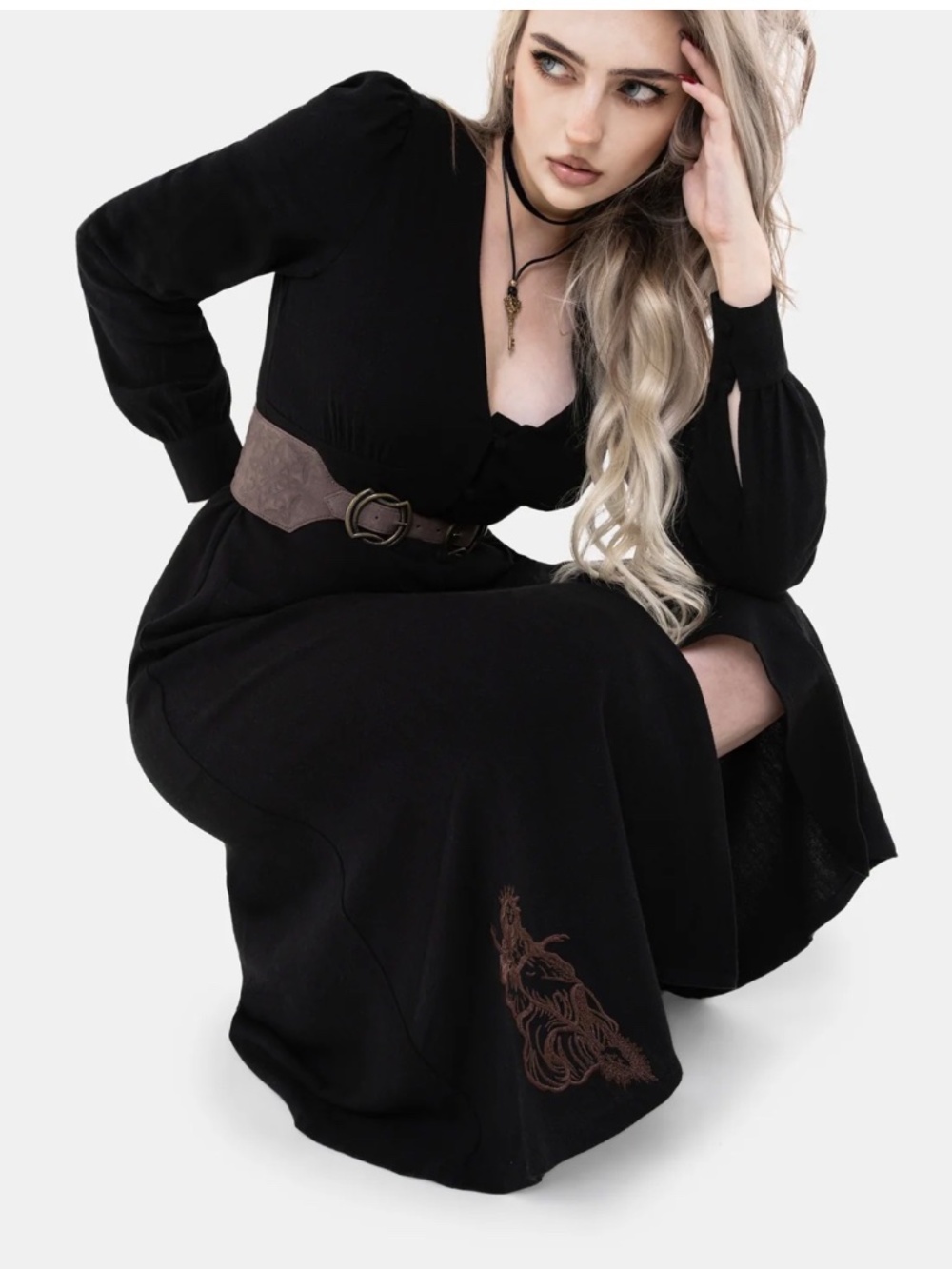 Disturbia Tessara Celtic Knot Waist Belt - Picture 5 of 7